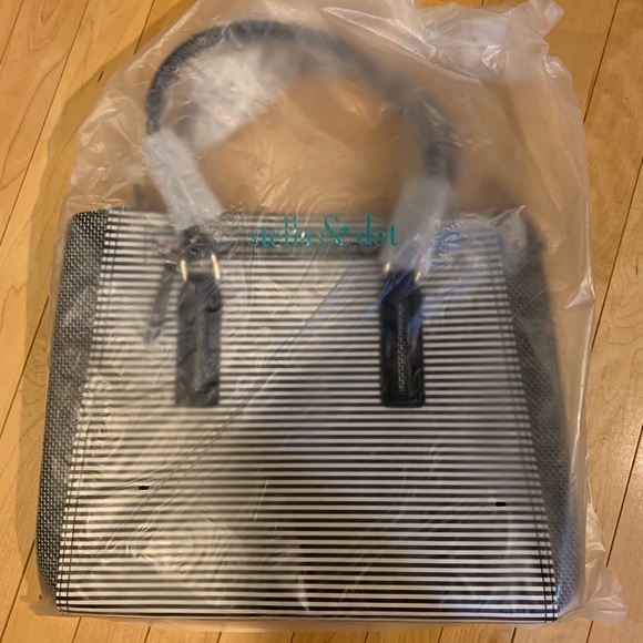 Stella and dot Madison tech bag - new in packaging - Picture 5 of 6